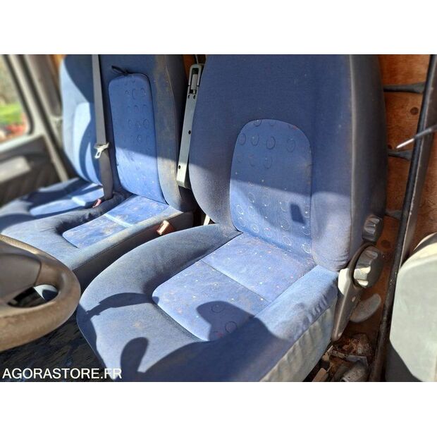 2002 Peugeot BOXER-46165126