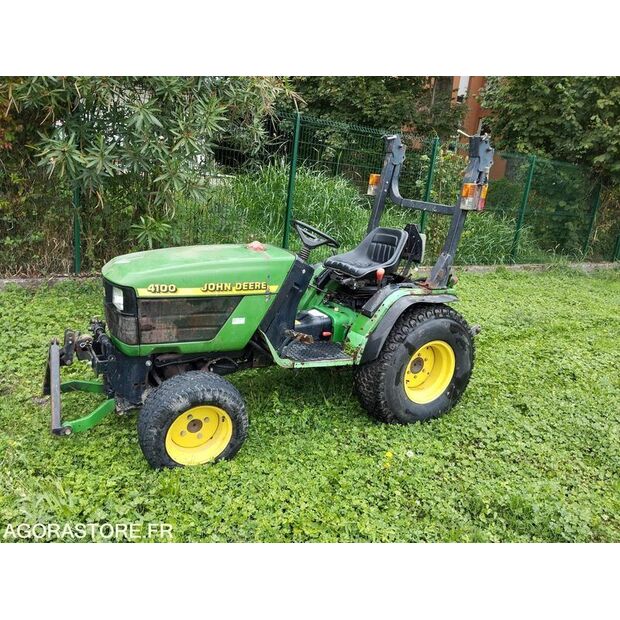 2000 جون دير 4100-46165133