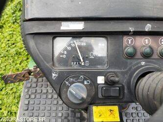 2000-john-deere-4100-46165137