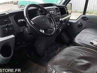 2012-ford-transit-1435065-46165216