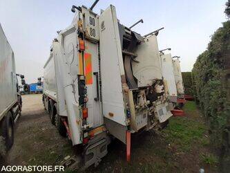 2013-renault-premium-1435075-46165412