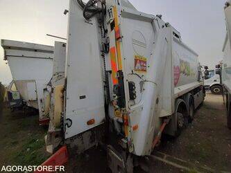 2013-renault-premium-1435075-46165413