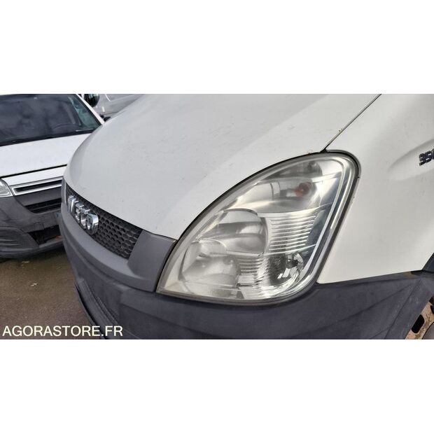 2011 Iveco 35C15-46165544