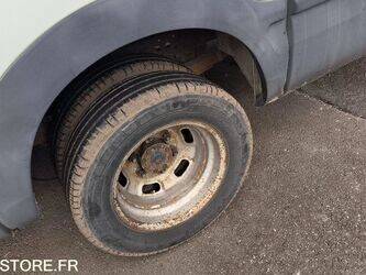 2011-iveco-35c15-1435082-46165553