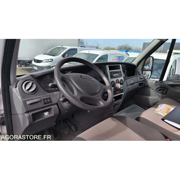 2011 Iveco 35C15-46165563