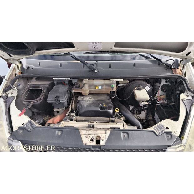 2011 Iveco 35C15-46165572