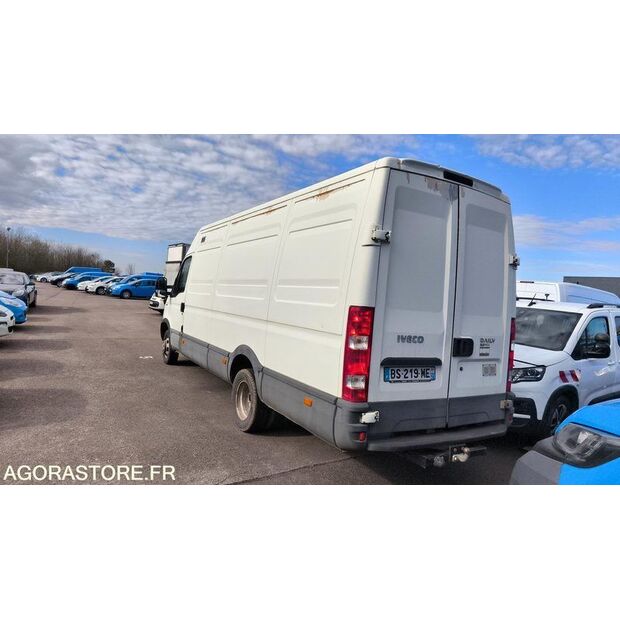 2011 Iveco 35C15-46165573