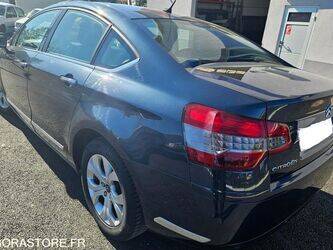 2011-citroen-c5-1435088-46165684