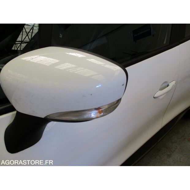 2016 Renault Clio-46165720