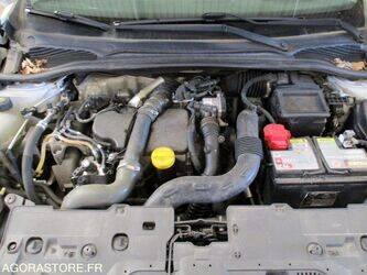 2016-renault-clio-1435090-46165729