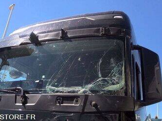 2023-ford-f-max-46165950