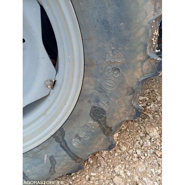 2016 سيم Explorer-46166012