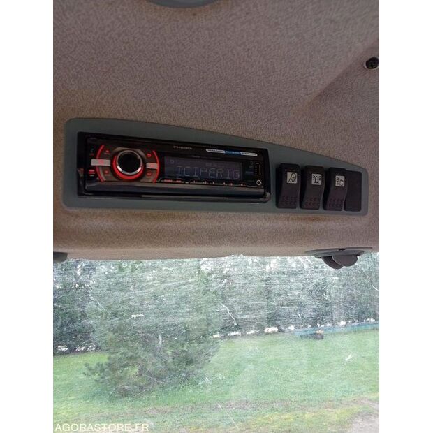 2016 سيم Explorer-46166024