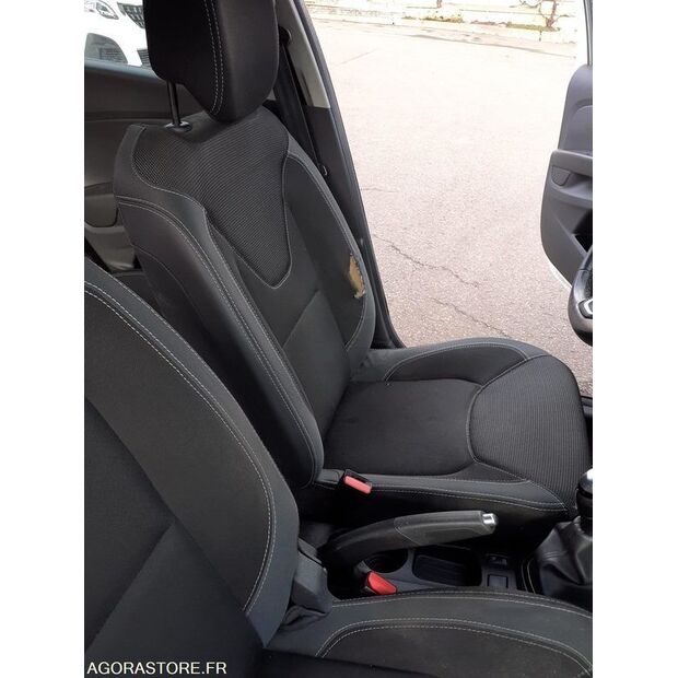 2016 Renault Clio-46166252