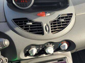 2013-renault-twingo-1434807-46166380