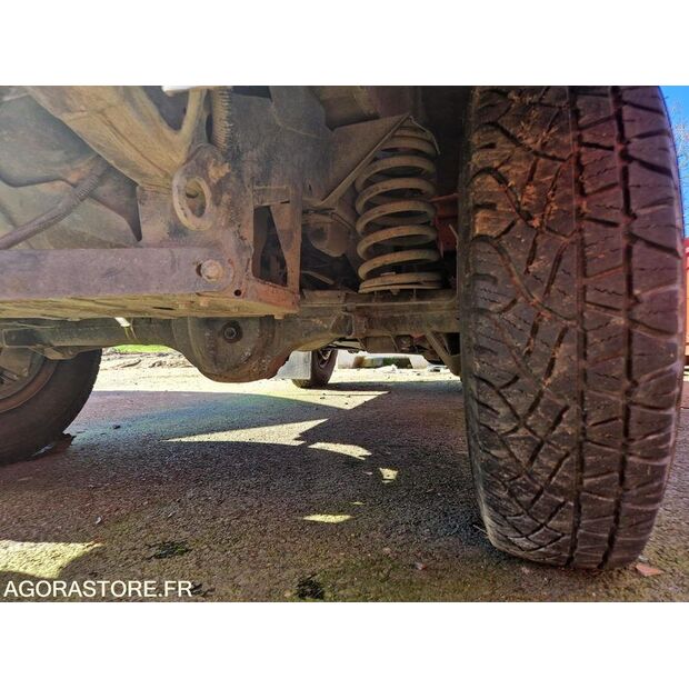 2000 لاند روفر Defender-46166418