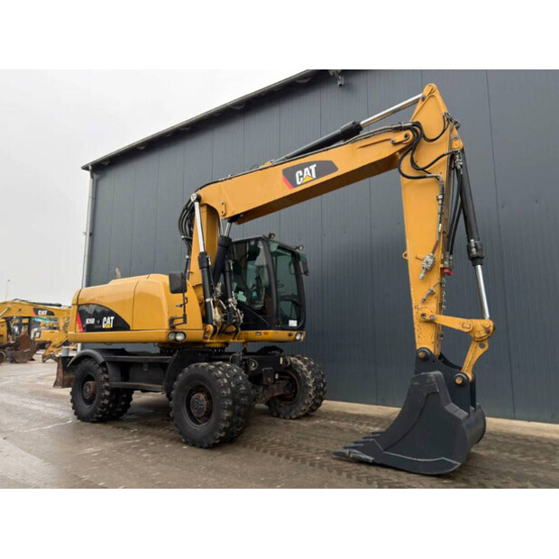 2011 Caterpillar M316D-46168826