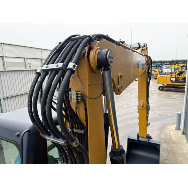 2011 Caterpillar M316D-46168853