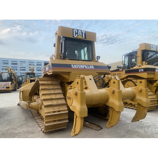 2023 كارتر D6R-46168969