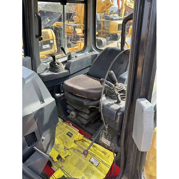 2022 كوماتسو D155AX-5-46168980