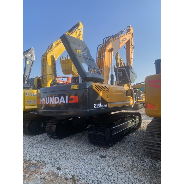 2024 هيونداي 220LC-9S-46169018