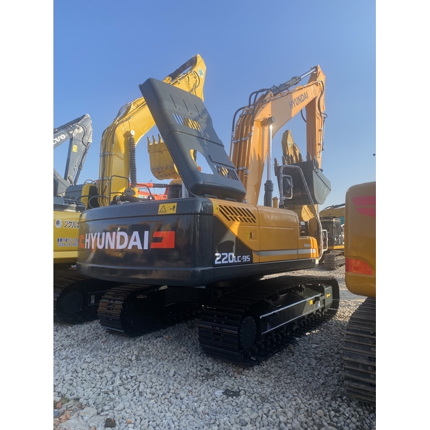 2024 هيونداي 220LC-9S-46169019