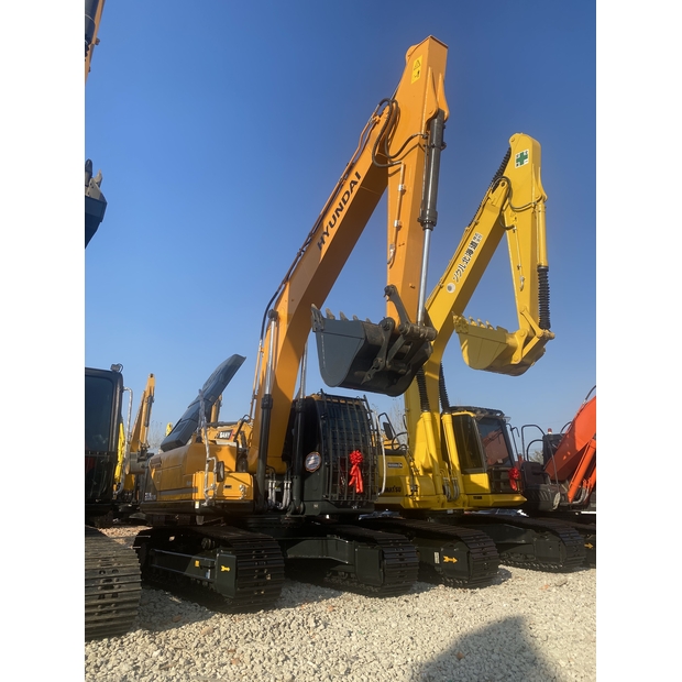 2024 هيونداي 220LC-9S-46169022