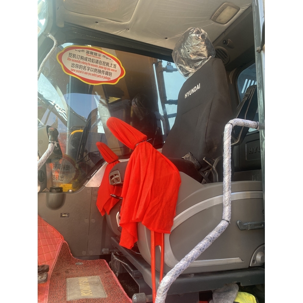 2024 هيونداي 220LC-9S-46169028