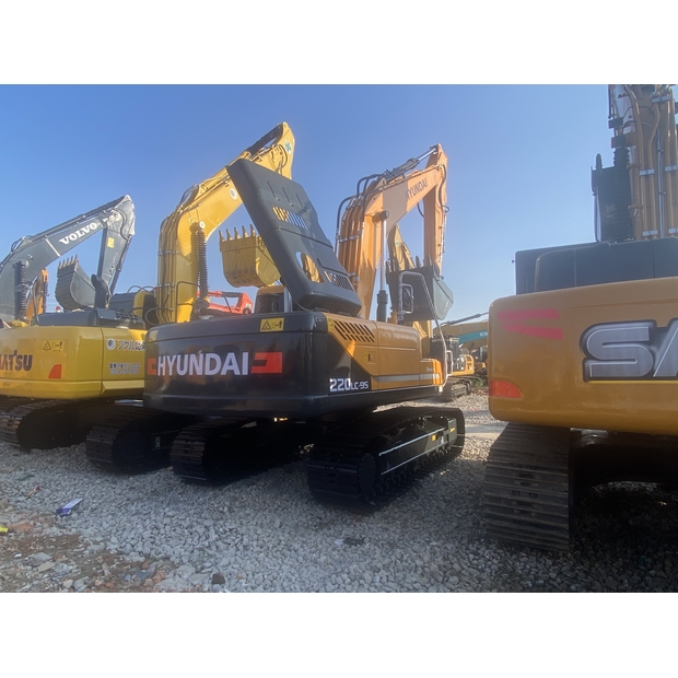 2024 هيونداي 220LC-9S-46169030