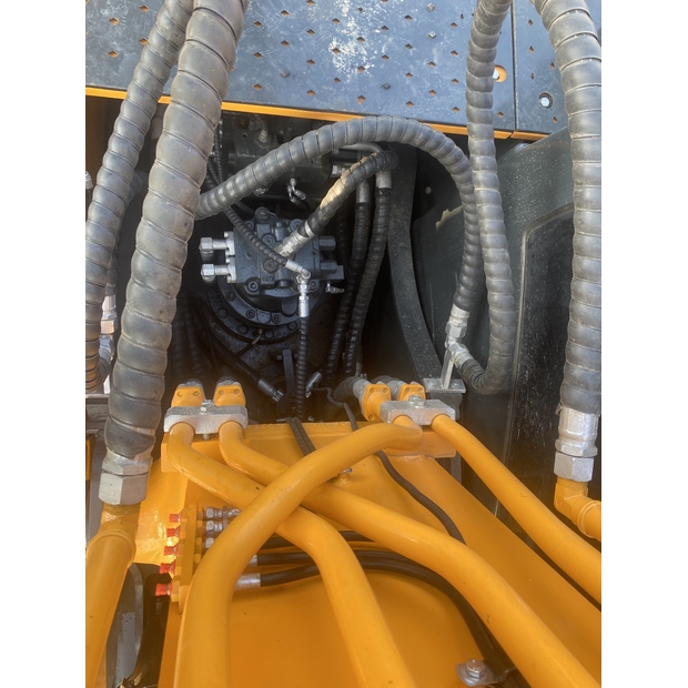 2024 هيونداي 220LC-9S-46169031