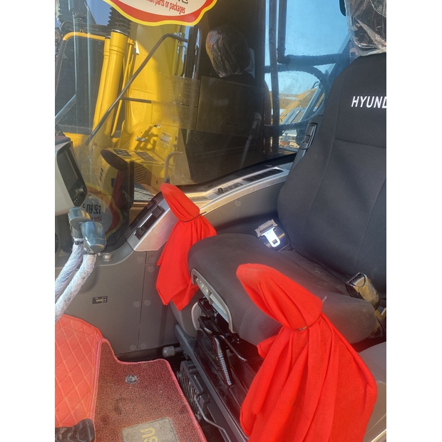 2024 هيونداي 220LC-9S-46169033