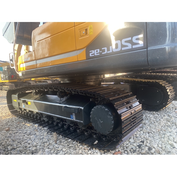 2024 هيونداي 220LC-9S-46169034