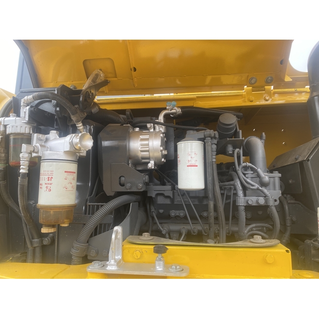 2025 Komatsu PC70-8-46169056