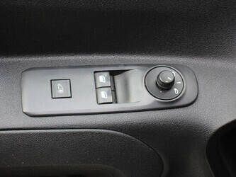 2019-peugeot-partner-1-6-hdi-46170139