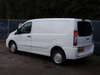 2015-peugeot-expert-1435344-46170246