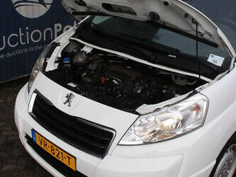 2015-peugeot-expert-1435344-46170269