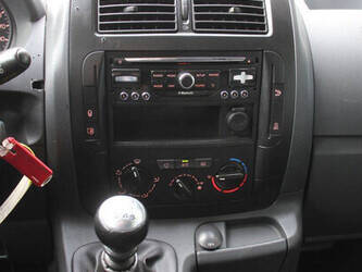 2015-peugeot-expert-1435344-46170281