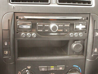 2015-peugeot-expert-1435344-46170283