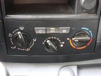 2015-peugeot-expert-1435344-46170284