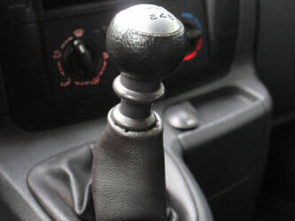 2015-peugeot-expert-1435344-46170285