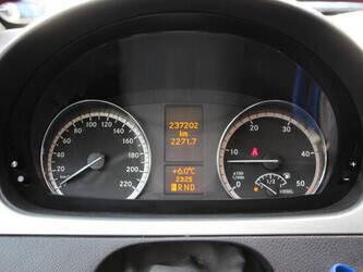 2012-mercedes-benz-vito-122-46170416