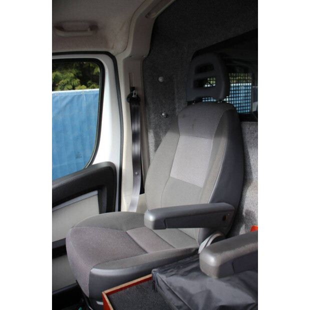 2012 Peugeot Boxer 333 L2H1 2.2HDI 120-46170505