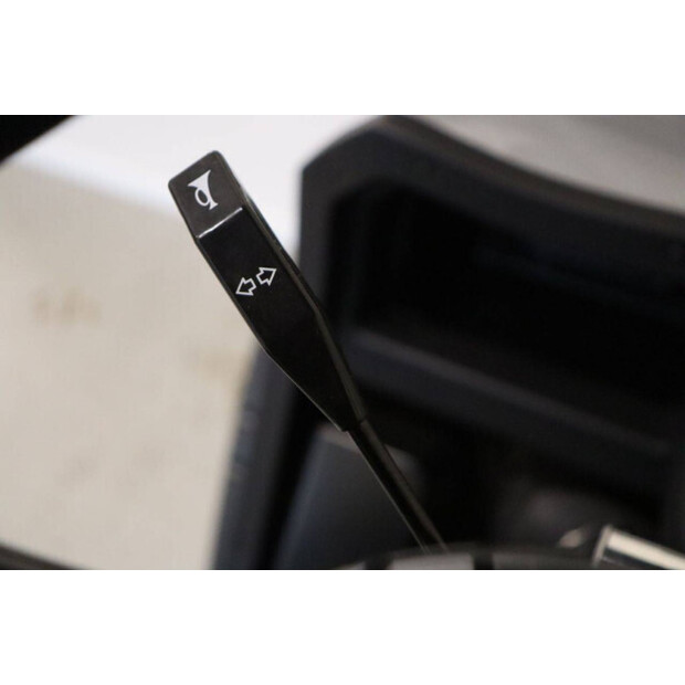 2025 OX KG2-46170944