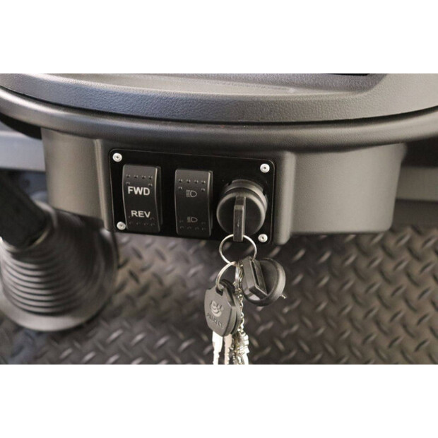 2025 OX L6e-A KG4-46170997