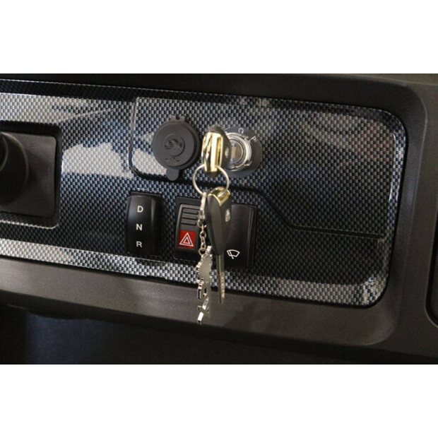 2025 OX ZG4-46171038