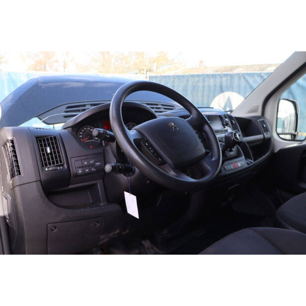 2020 Peugeot BOXER-46171079