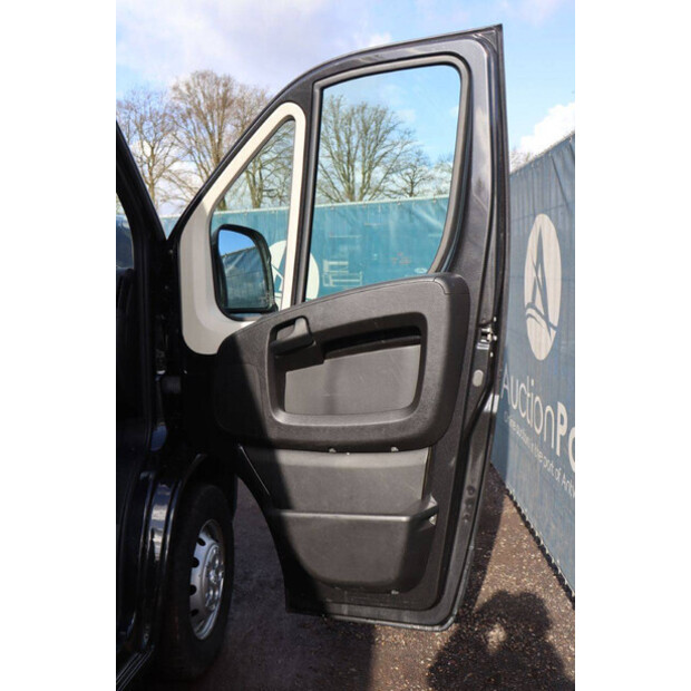 2020 Peugeot BOXER-46171097