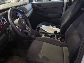 2021-volkswagen-caddy-46171205