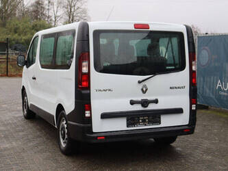 2019-renault-trafic-1435363-46171265
