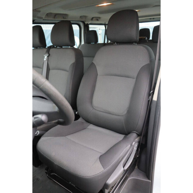 2019 Renault Trafic-46171281